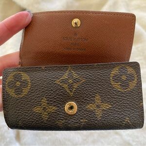 Well-Loved Louis Vuitton Monogram 4 Key Multicles Holder